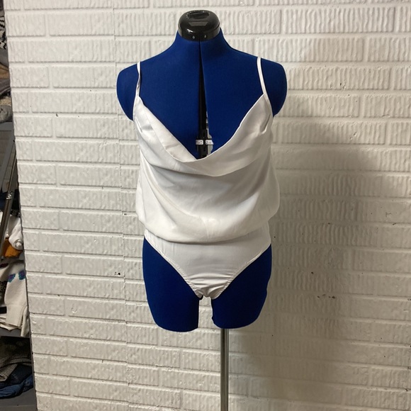 Missguided Bodysuit - Picture 1 of 3